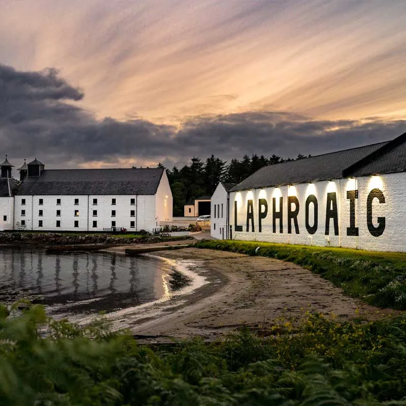 Laphroaig Destillerie – Außenansicht